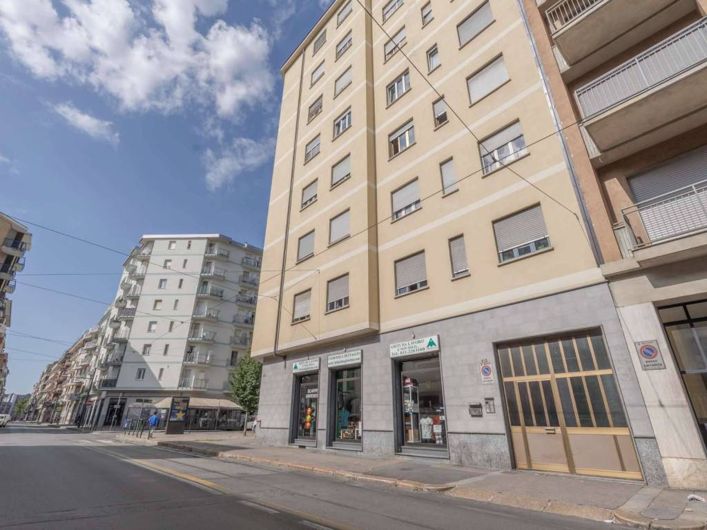 appartamento in vendita a Torino in zona Borgata Vittoria