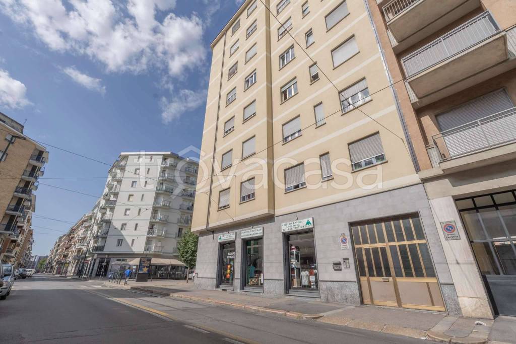 appartamento in vendita a Torino in zona Borgata Vittoria
