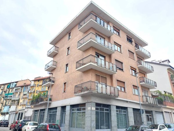 appartamento in vendita a Torino in zona Aurora