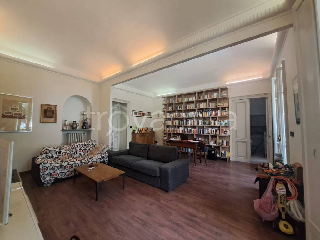 appartamento in vendita a Torino in zona Cit Turin