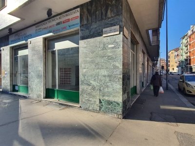 negozio in vendita a Torino in zona Barriera di Milano