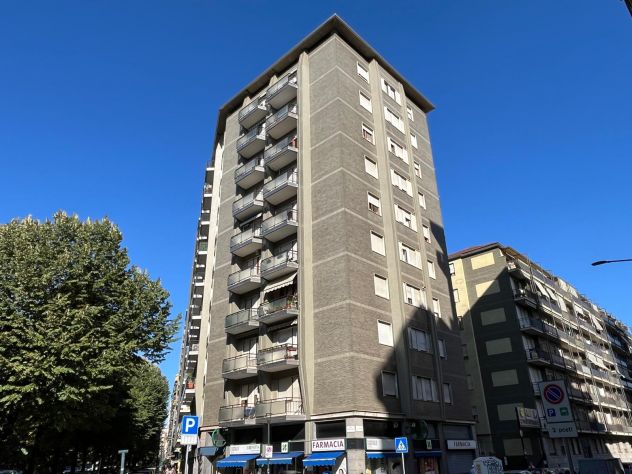 appartamento in vendita a Torino in zona Lingotto