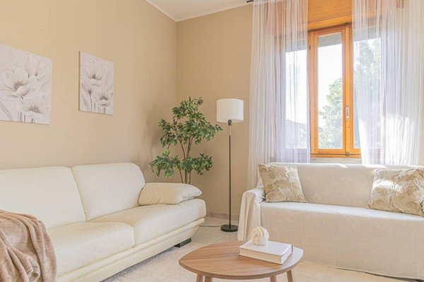 casa indipendente in vendita a Torino in zona Barca