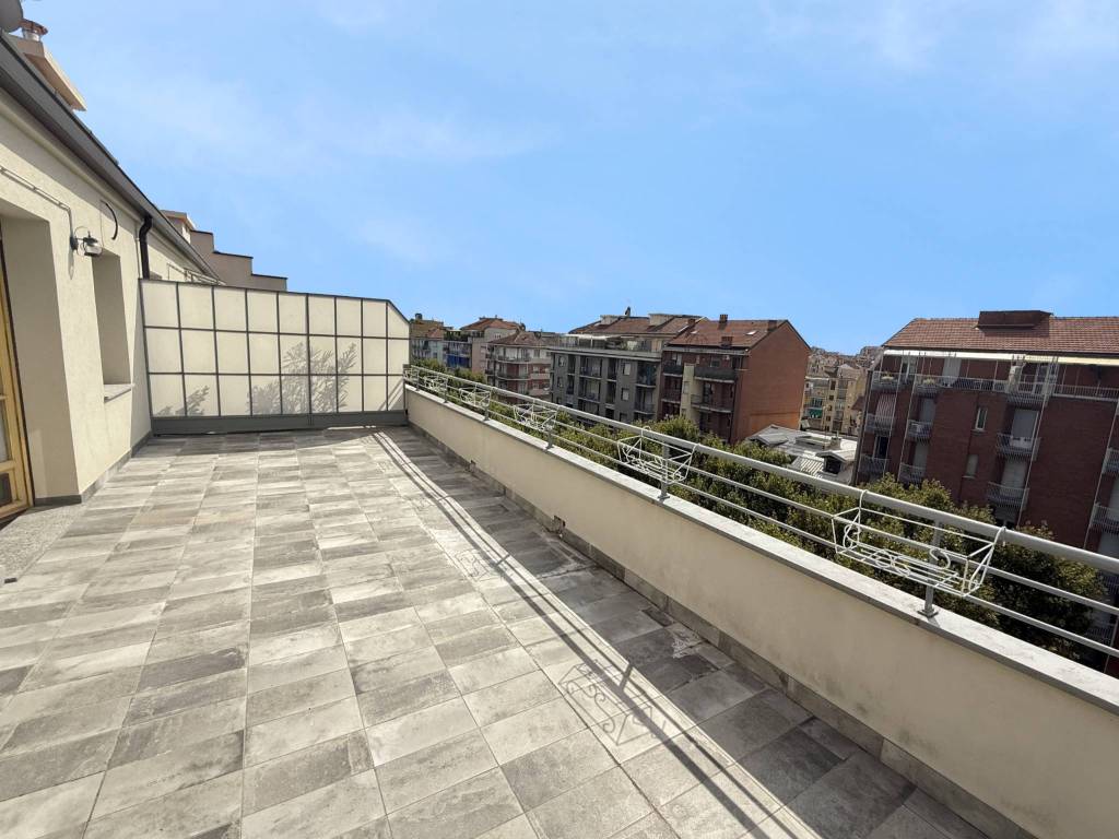 appartamento in vendita a Torino in zona Parella