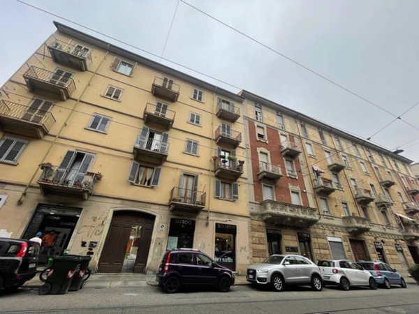 appartamento in vendita a Torino in zona Cenisia