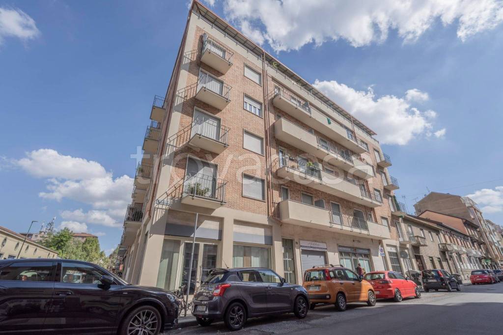 appartamento in vendita a Torino in zona Parella