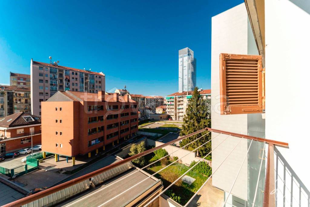 appartamento in vendita a Torino in zona Millefonti