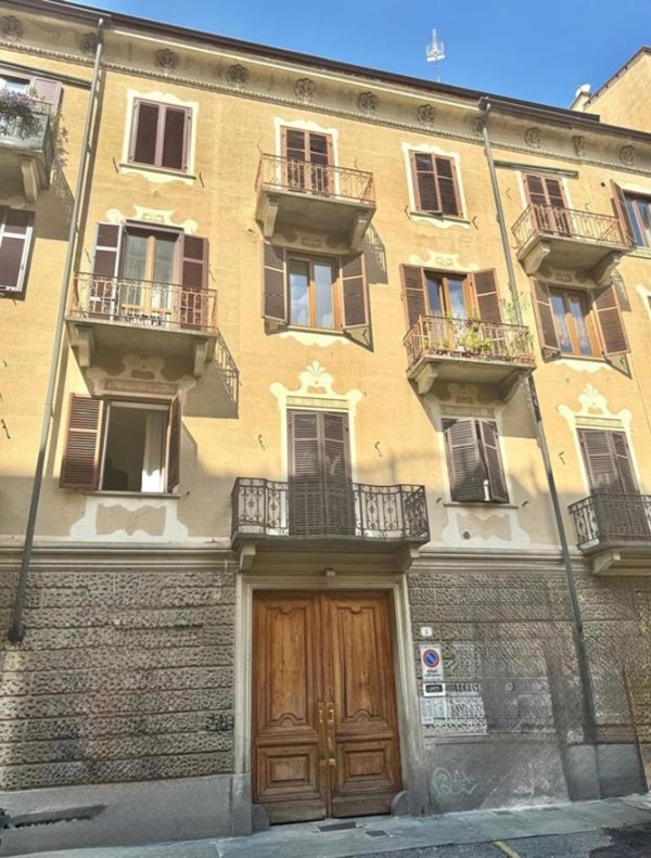 appartamento in vendita a Torino in zona Cit Turin