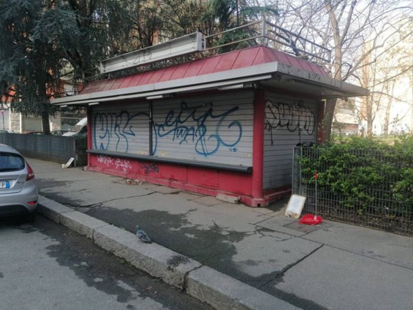 negozio in vendita a Torino in zona Lingotto