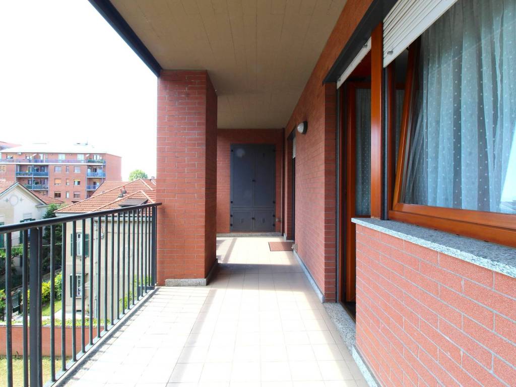 appartamento in vendita a Torino in zona Mirafiori Sud