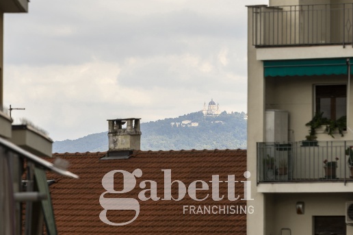appartamento in vendita a Torino in zona Crocetta