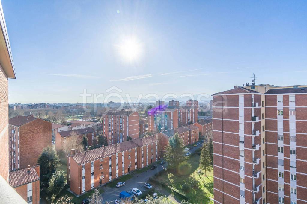 appartamento in vendita a Torino in zona Vallette