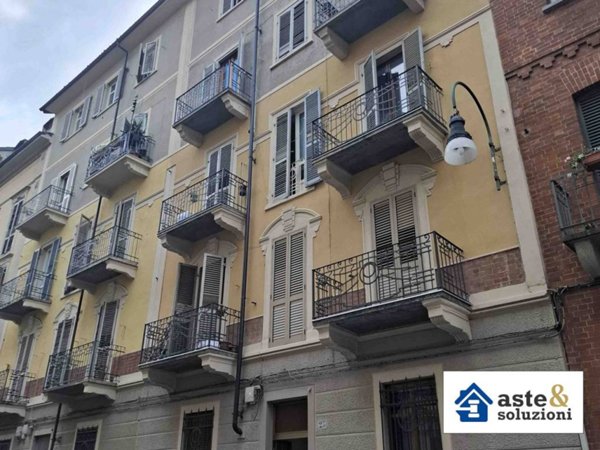 appartamento in vendita a Torino in zona Cenisia