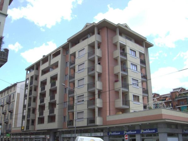 negozio in vendita a Torino in zona Millefonti