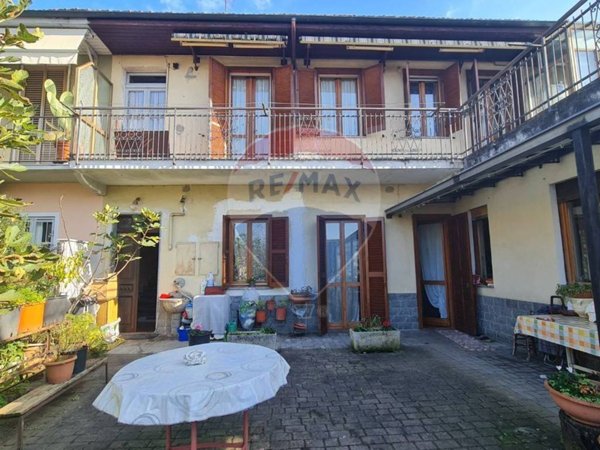 casa indipendente in vendita a Torino in zona Barca