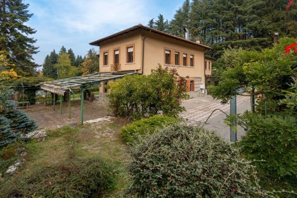 casa indipendente in vendita a Torino in zona Superga