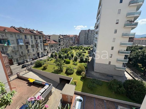 appartamento in vendita a Torino in zona Aurora