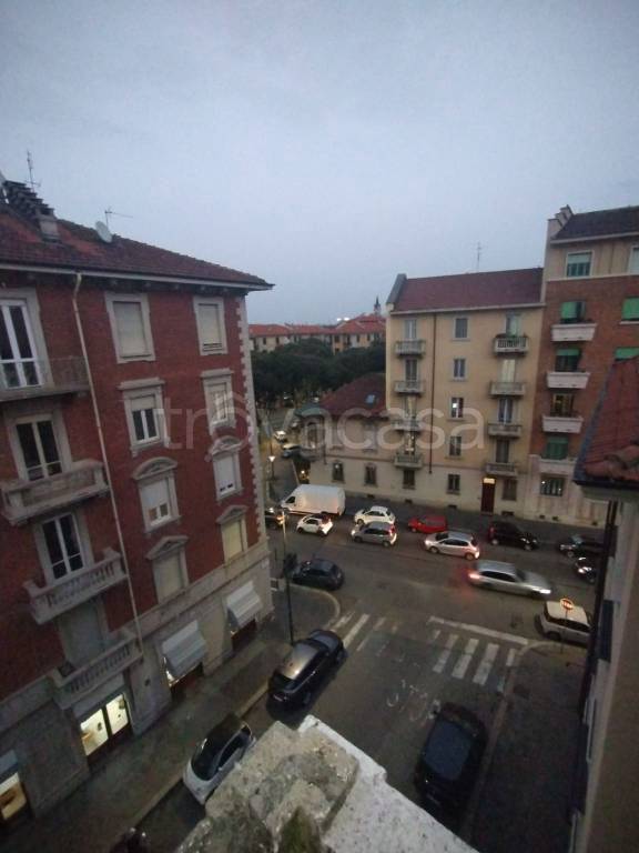 appartamento in vendita a Torino in zona Borgo San Paolo
