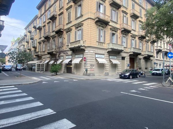 negozio in vendita a Torino in zona San Salvario