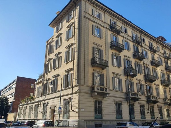 ufficio in vendita a Torino in zona Centro Storico