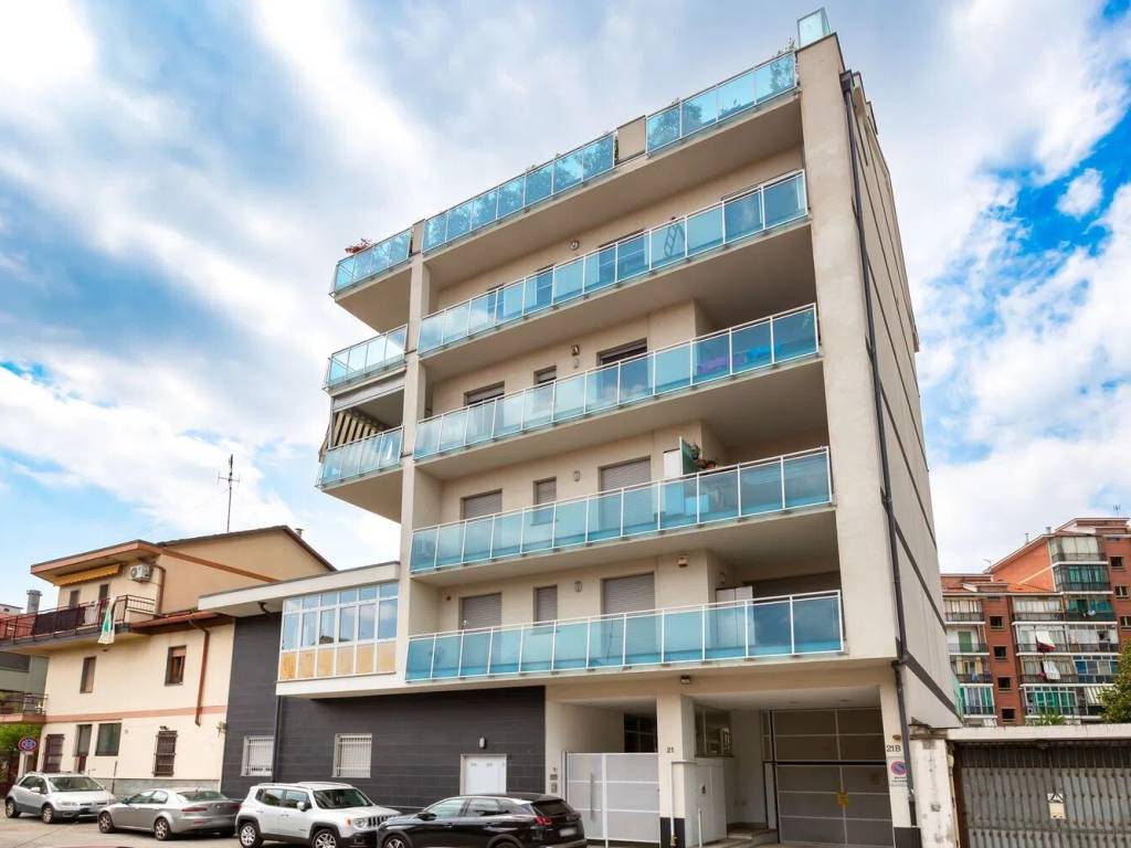 appartamento in vendita a Torino in zona Lucento