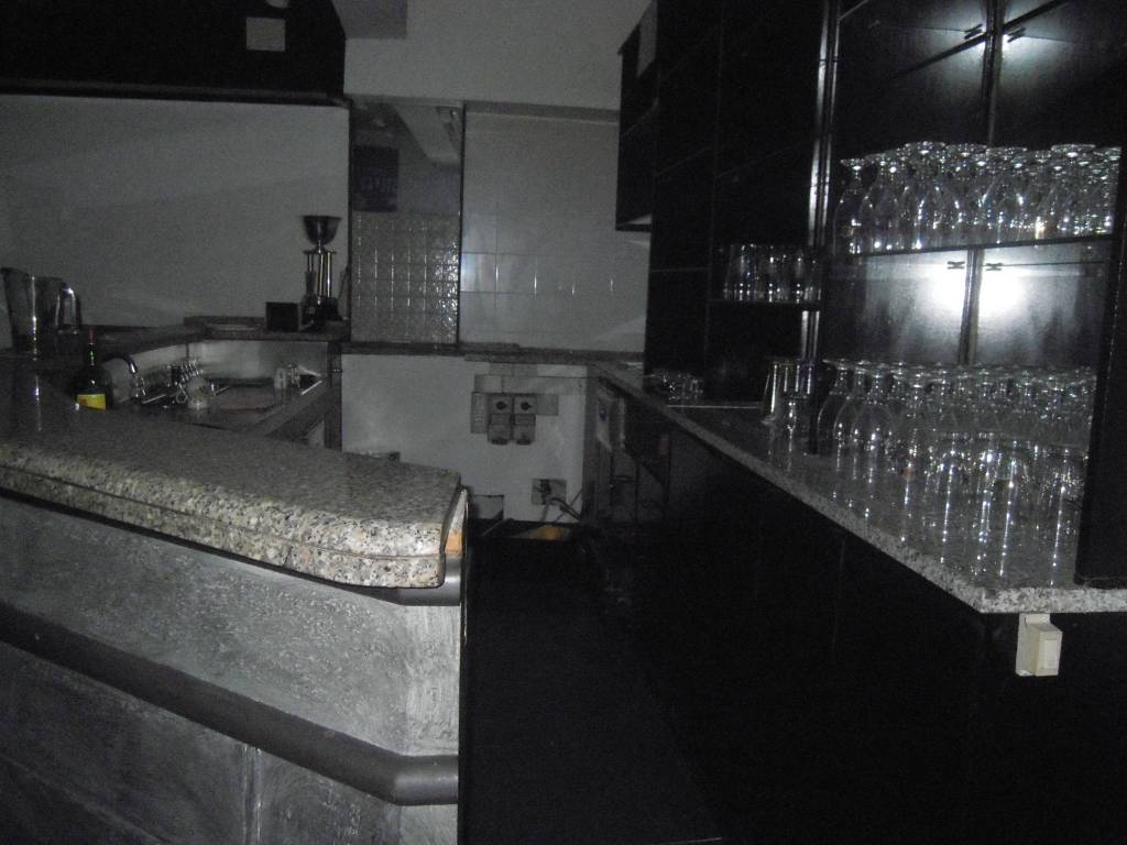 negozio in vendita a Torino in zona Parella