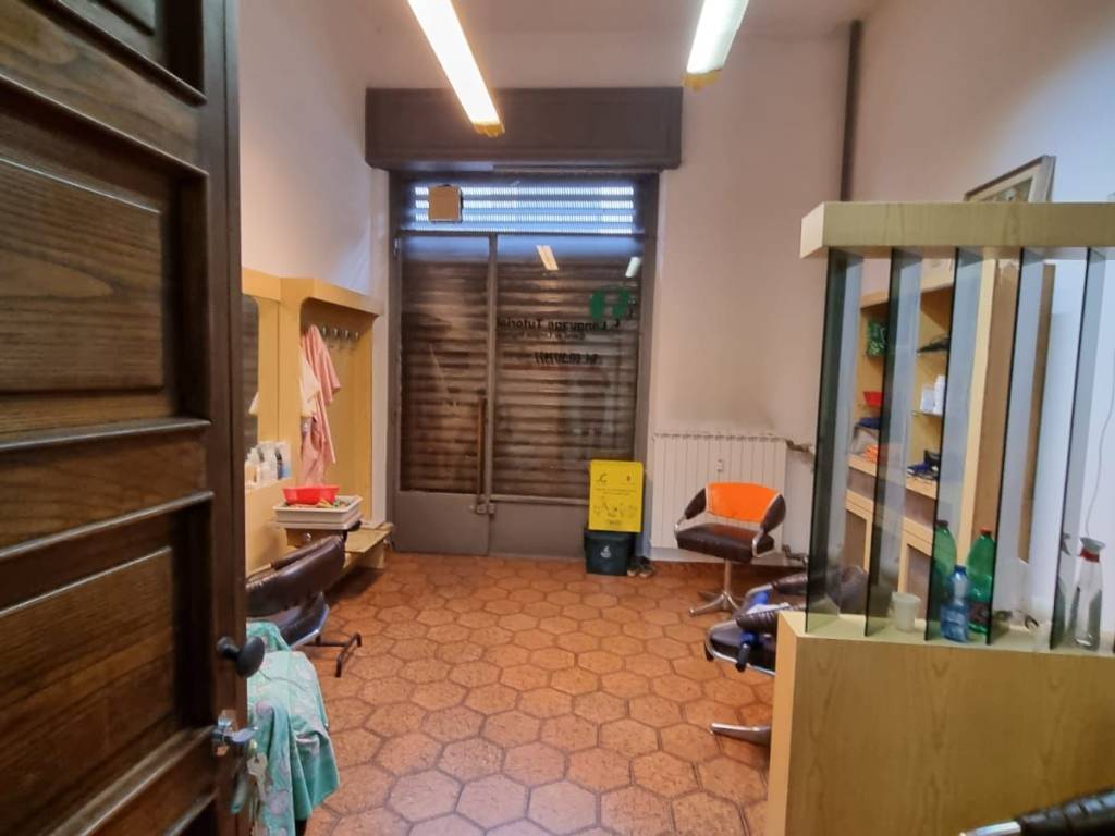 negozio in vendita a Torino in zona Santa Rita