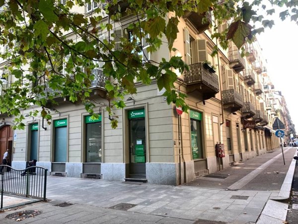 negozio in vendita a Torino in zona San Salvario