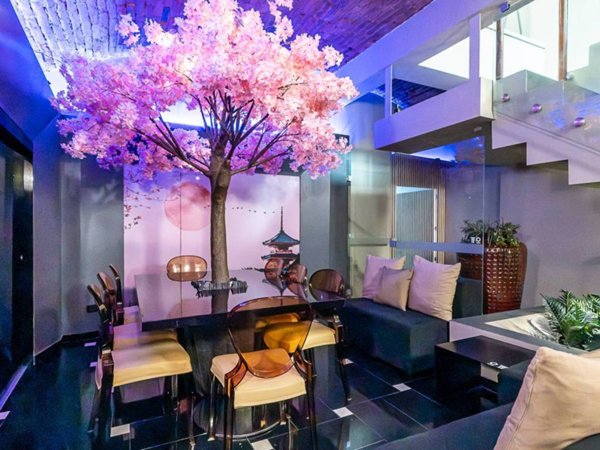 locale commerciale in vendita a Torino in zona Centro Storico