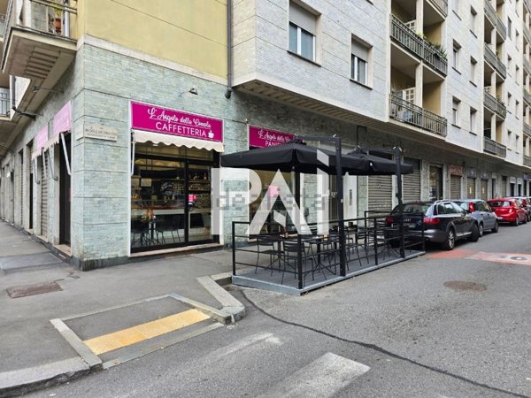 negozio in vendita a Torino in zona Borgata Vittoria