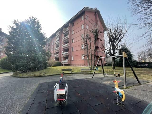 negozio in vendita a Torino in zona Regio Parco