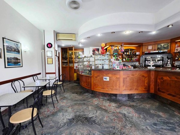 negozio in vendita a Torino in zona Santa Rita