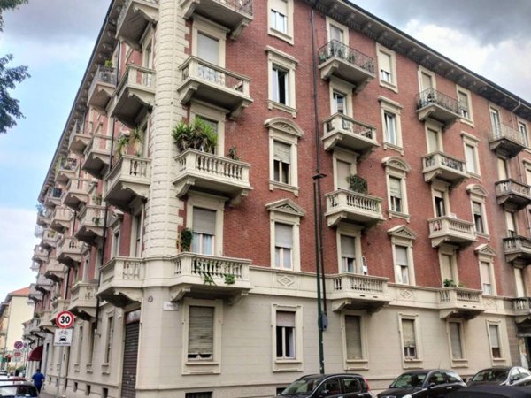 appartamento in vendita a Torino in zona Borgo San Paolo