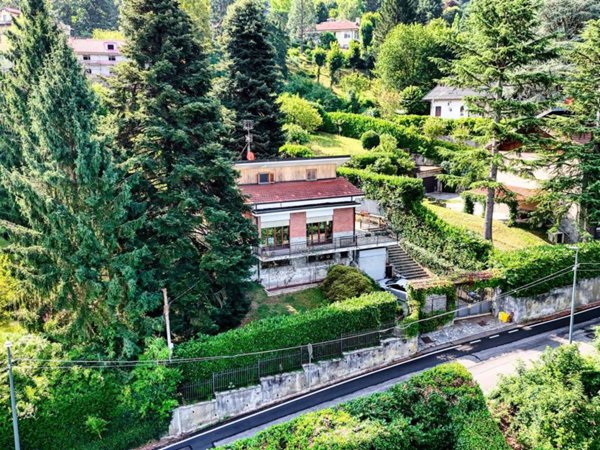 casa indipendente in vendita a Torino in zona Superga