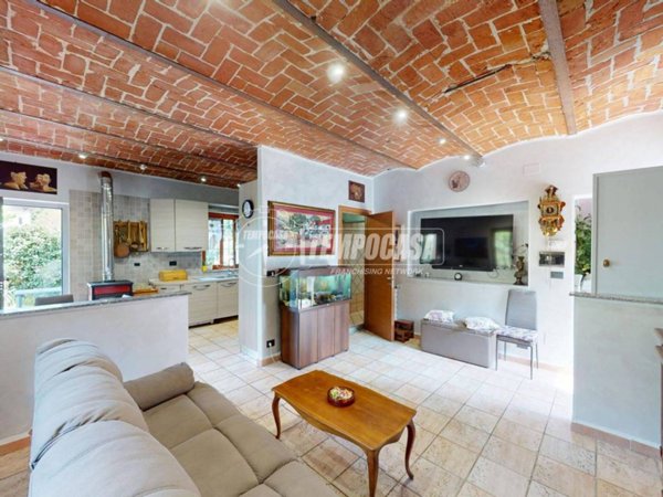 casa indipendente in vendita a Torino in zona Rosa