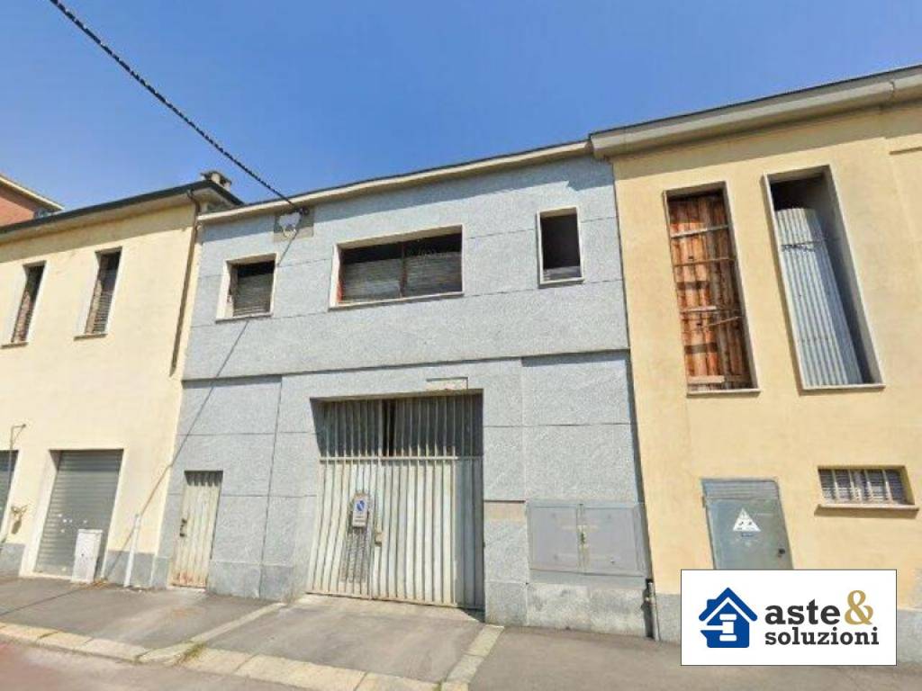 negozio in vendita a Torino in zona Lucento
