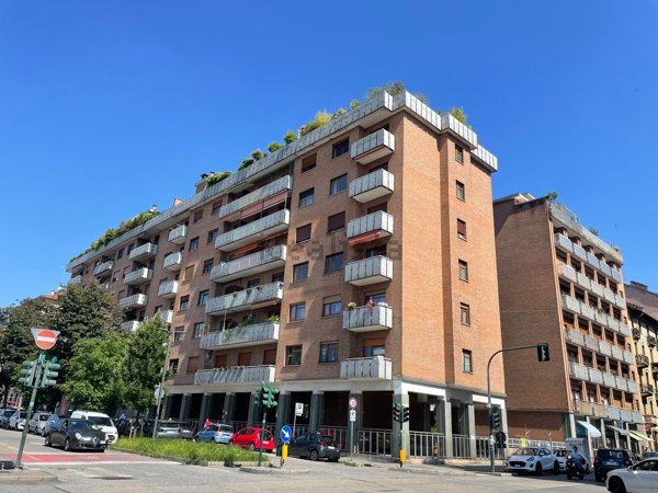 appartamento in vendita a Torino in zona Cit Turin