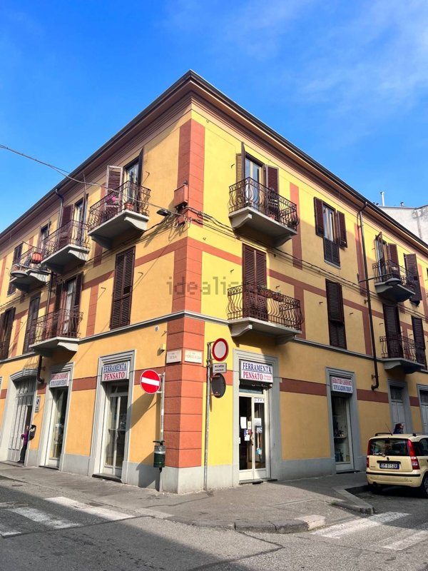 negozio in vendita a Torino in zona Barriera di Milano
