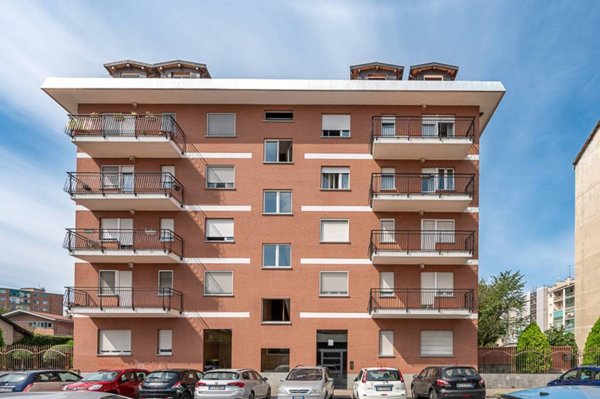 appartamento in vendita a Torino in zona Borgata Vittoria