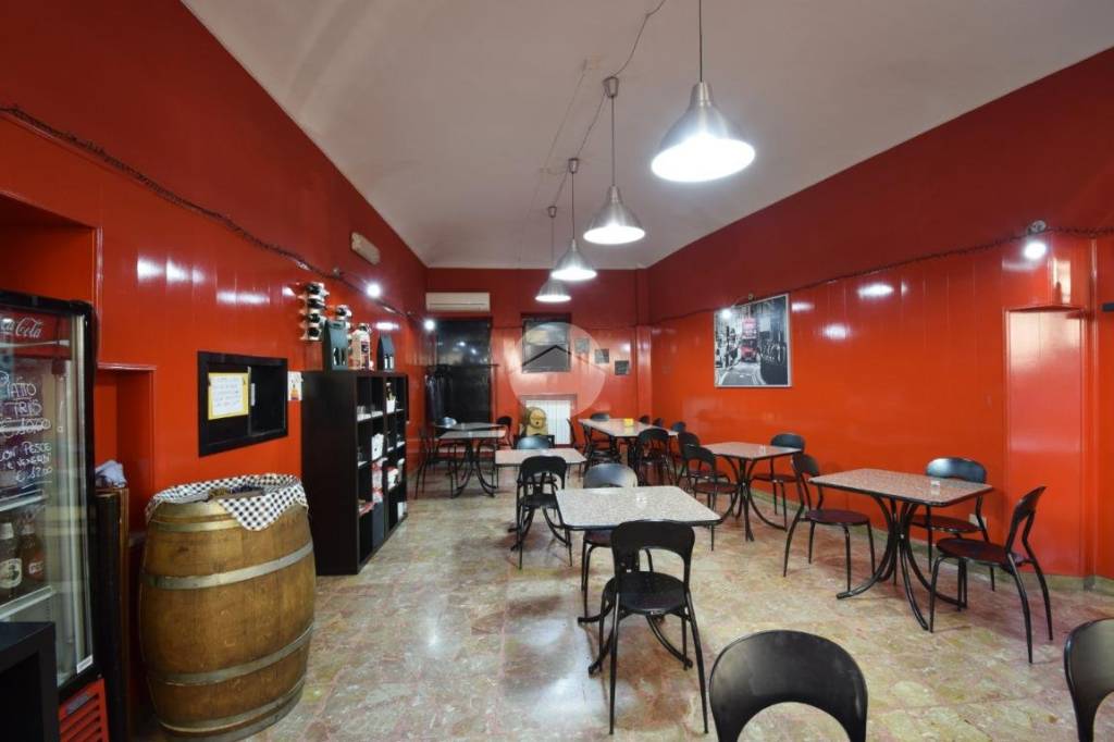 negozio in vendita a Torino in zona Vanchiglia