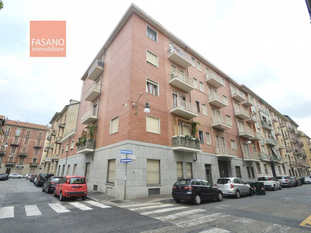 appartamento in vendita a Torino in zona Cenisia