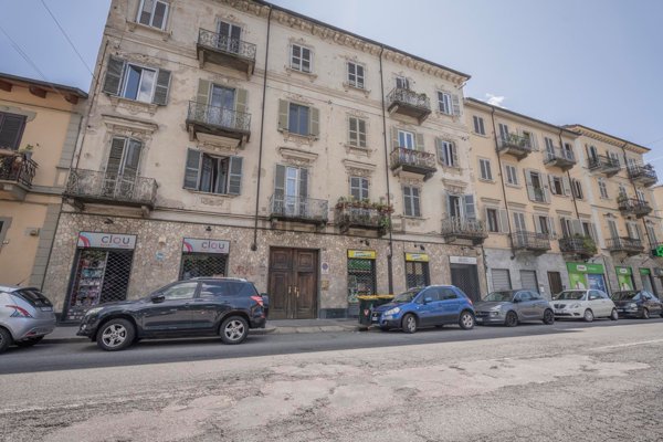 appartamento in vendita a Torino in zona Rosa