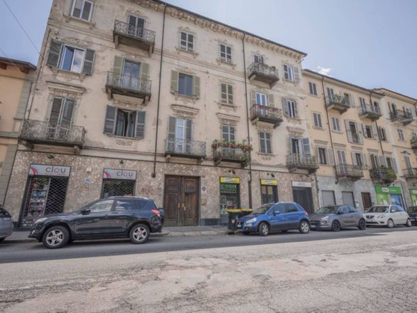appartamento in vendita a Torino in zona Rosa