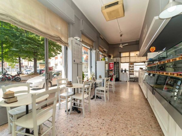 negozio in vendita a Torino in zona Madonna di Campagna