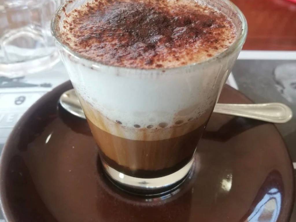negozio in vendita a Torino in zona Mirafiori Sud