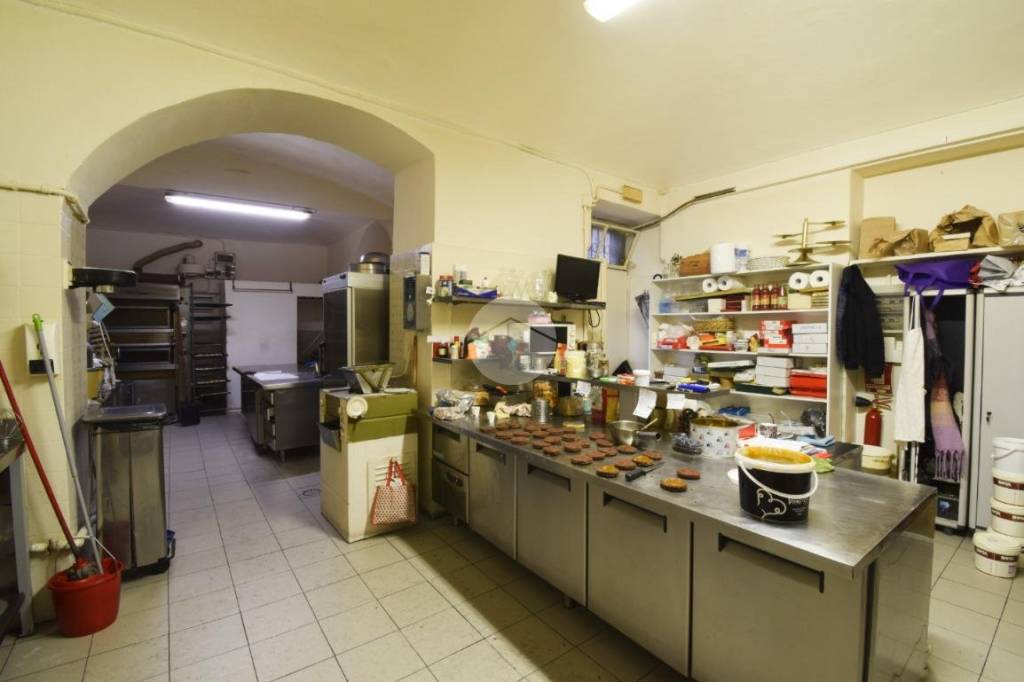 negozio in vendita a Torino in zona Vanchiglia