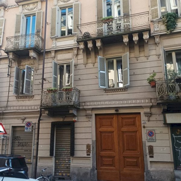 negozio in vendita a Torino in zona Crocetta