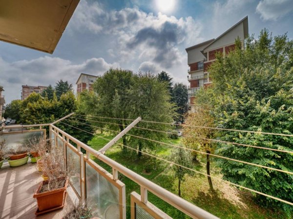 appartamento in vendita a Torino in zona Lucento