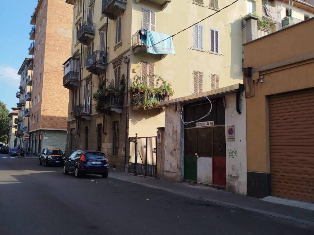 appartamento in vendita a Torino in zona Aurora