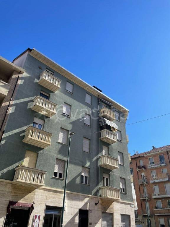 appartamento in vendita a Torino in zona Cenisia